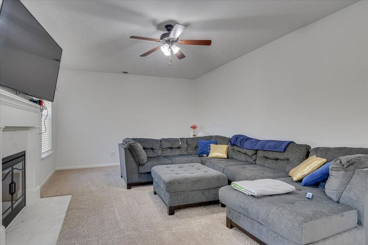 778 Fordham Rd - Photo 5 of 34