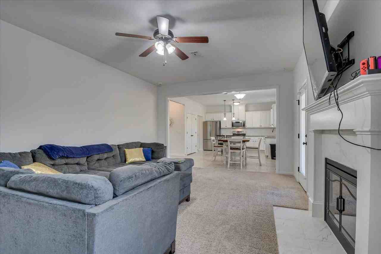 778 Fordham Rd - Photo 6 of 34