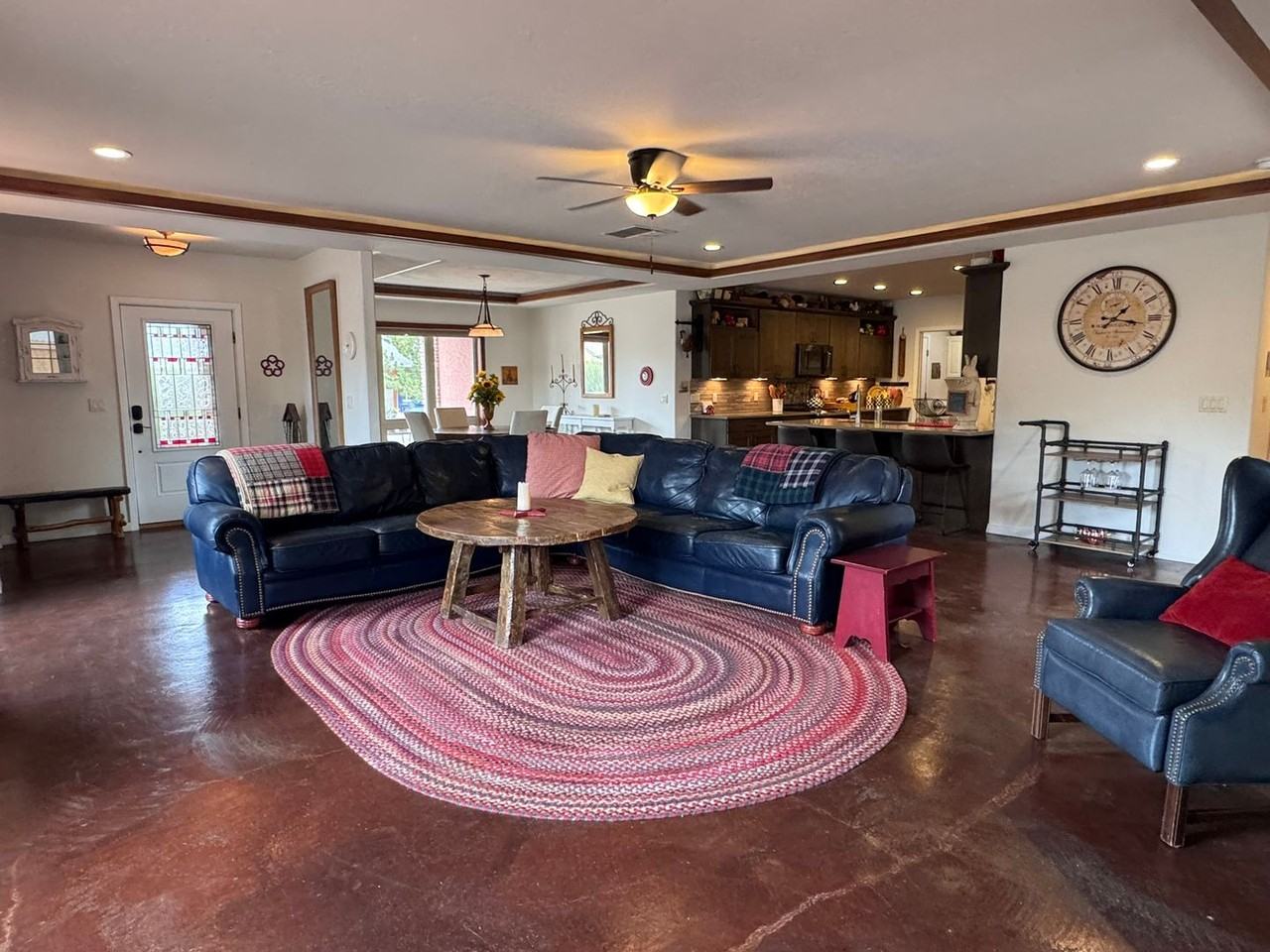 1259 Wolf Creek Ct - Photo 5 of 37