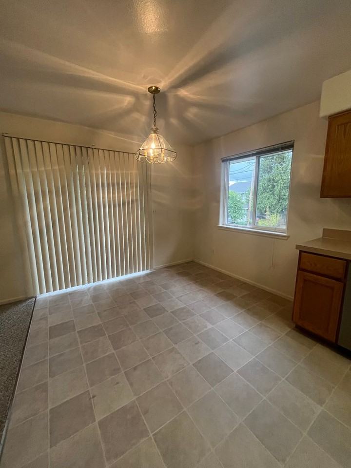 1679 Ono Ave - Photo 4 of 15