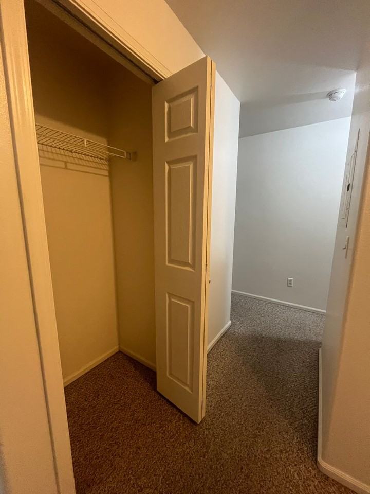 1679 Ono Ave - Photo 7 of 15