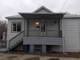 featured image of 208 N Davis St