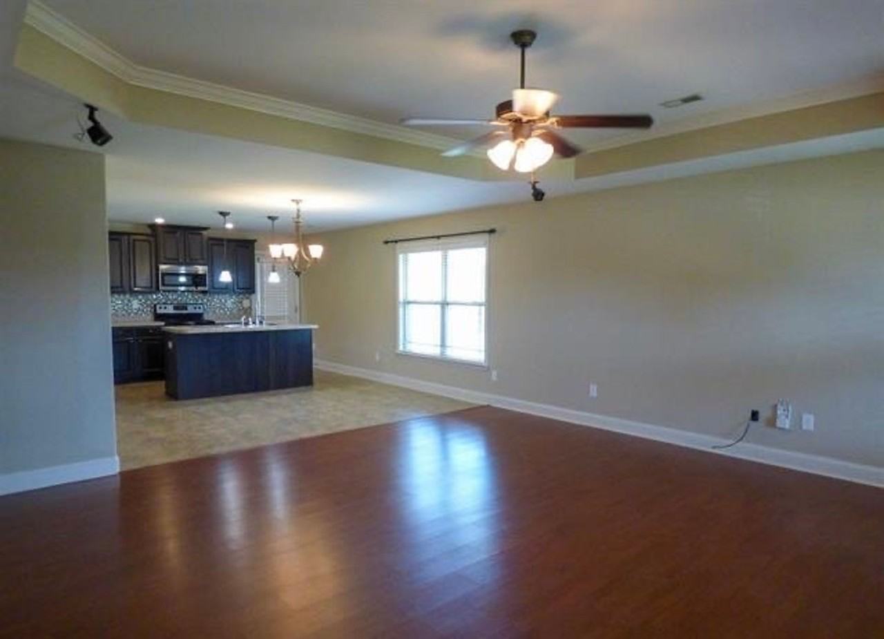 110 Copeland Drive - Photo 3 of 11