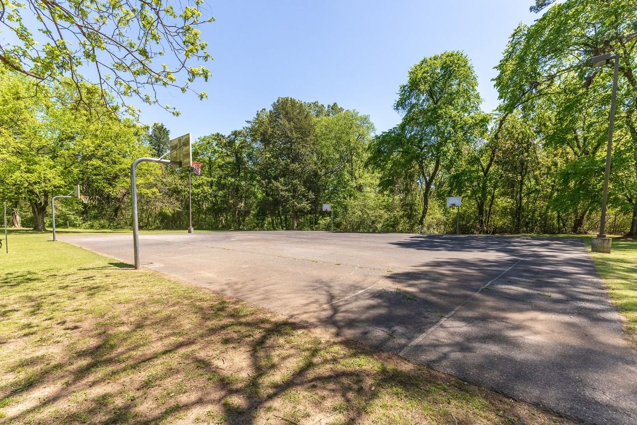 110 Copeland Drive - Photo 7 of 11