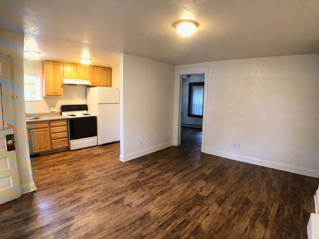 994 14th St - Photo 4 of 16