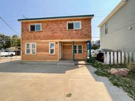 featured image of 952 Marine St