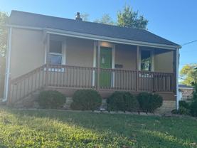 927 N Elm Ave - Photo 1 of 1