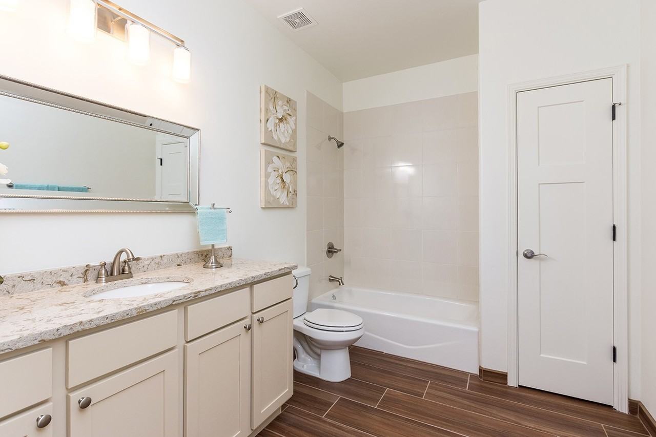 4507 Mesa Central Dr - Photo 2 of 32