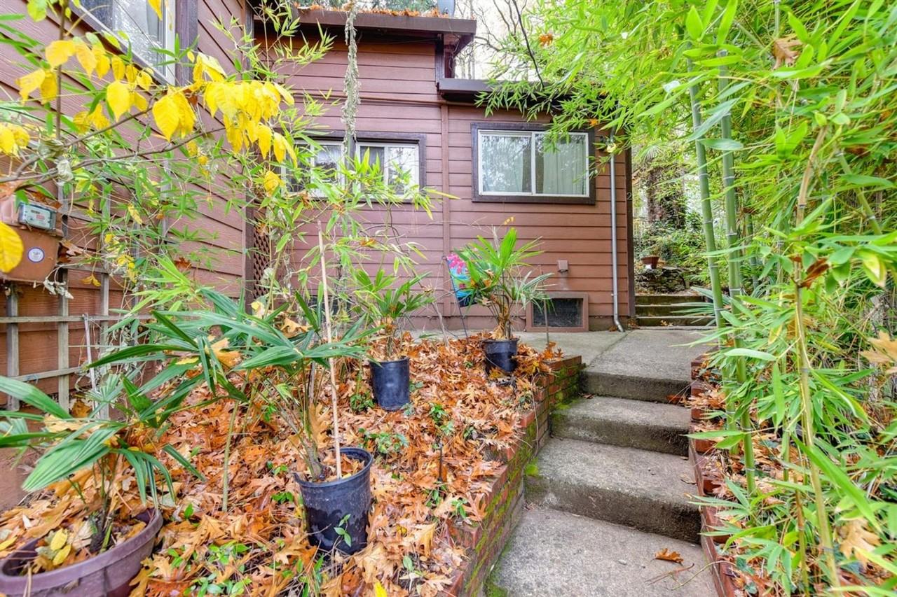 3074 Sheridan St #2 - Photo 2 of 21