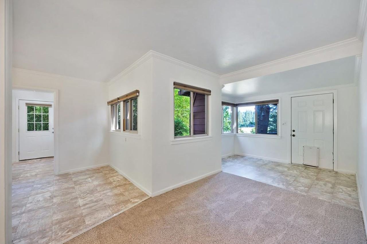 3074 Sheridan St #2 - Photo 3 of 21