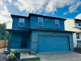 featured image of 2108 Ne 4th Ave