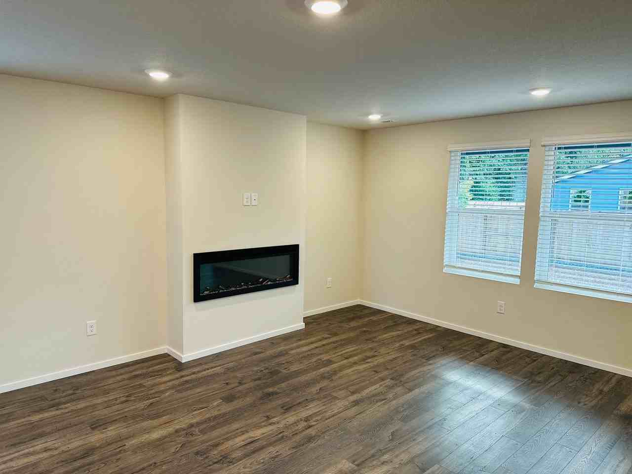 2108 Ne 4th Ave - Photo 2 of 38