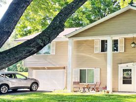 32 Woodpecker Ridge Rd - Photo 1 of 1