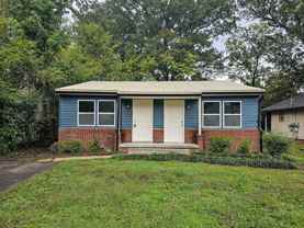 105 S Howell Ave - Photo 1 of 1