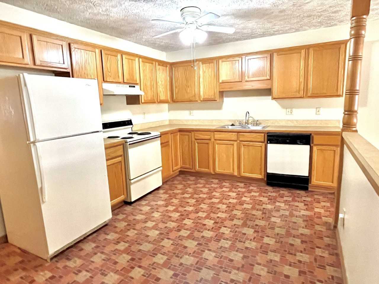 218 Watson Lane - Photo 3 of 4