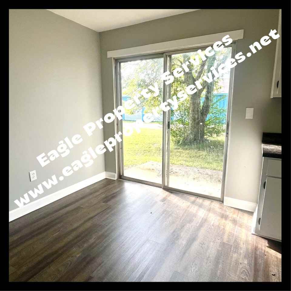 Chatsworth Apartments - Photo 5 of 10