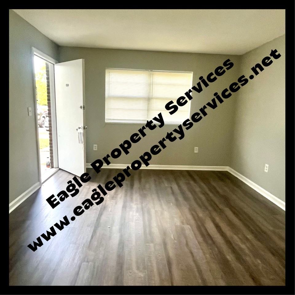 Chatsworth Apartments - Photo 6 of 10