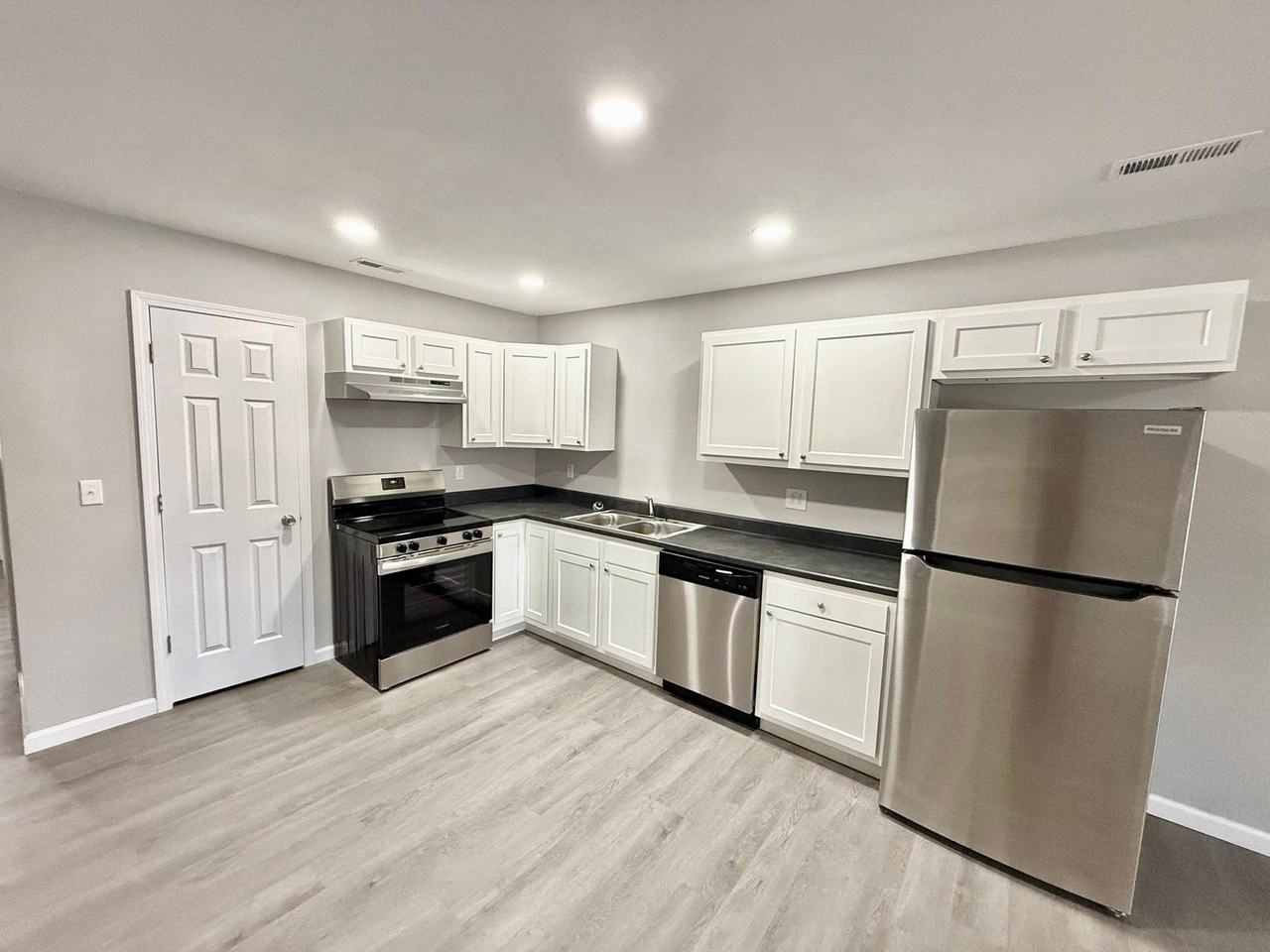 103 McClay Street - Photo 2 of 9