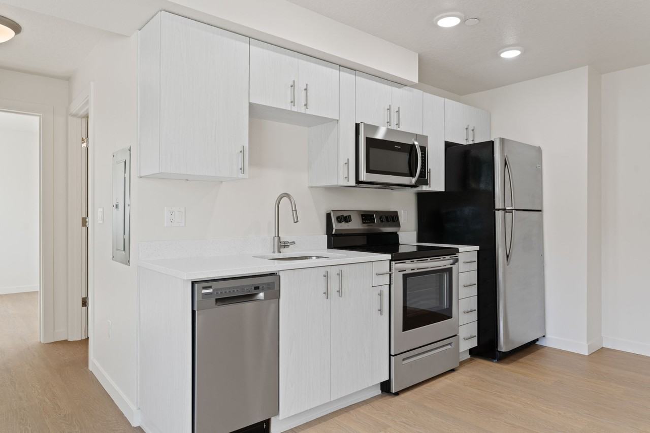 Duke Henry Flats - Photo 3 of 21