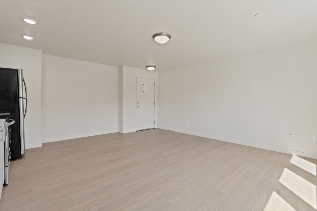 Duke Henry Flats - Photo 6 of 21