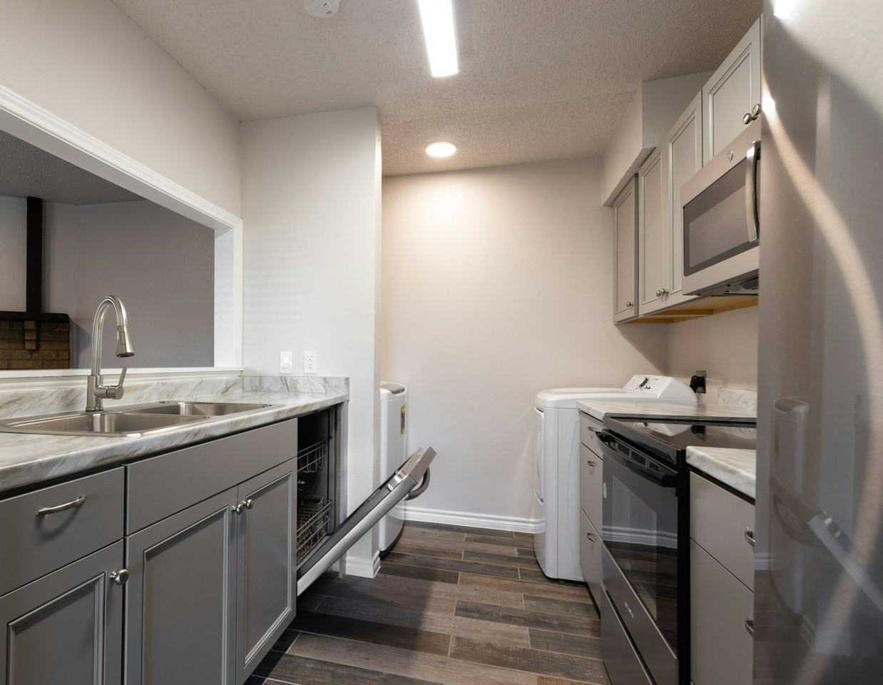 1516 Bay Area Blvd, Unit 1 - Photo 3 of 29