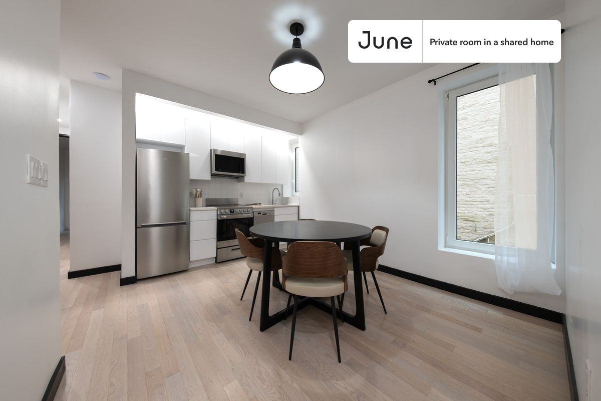 624 E 17th St #A - Photo 5 of 17