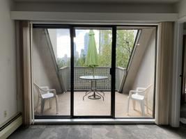 featured image of 1955 Woodway Place