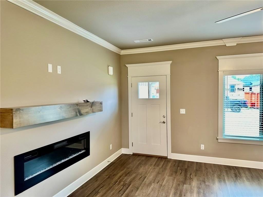 861 Sugar Loaf St - Photo 3 of 25