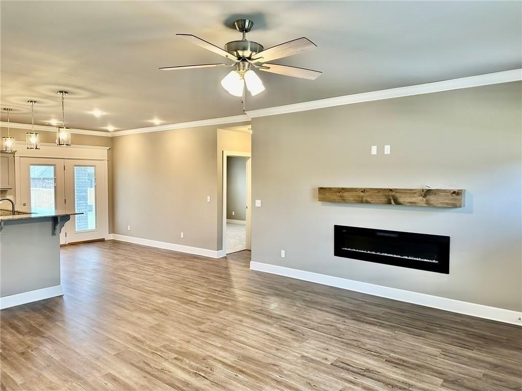 861 Sugar Loaf St - Photo 5 of 25