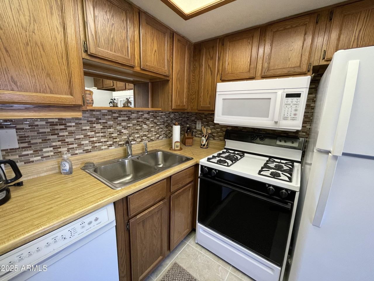 3912 North Indiana Avenue - Photo 3 of 15