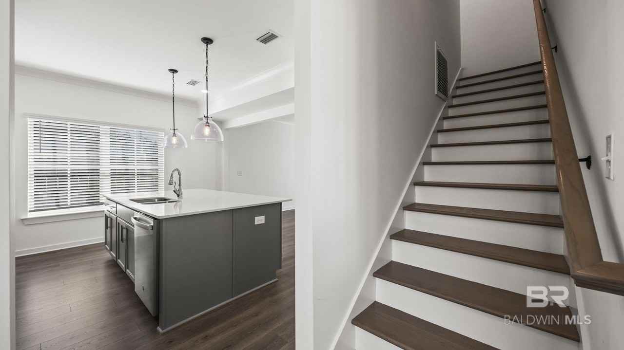 4604 Casablanca Dr - Photo 7 of 18