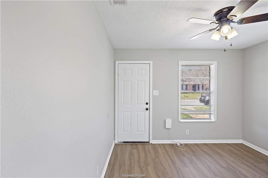 1907 Orman St - Photo 4 of 20