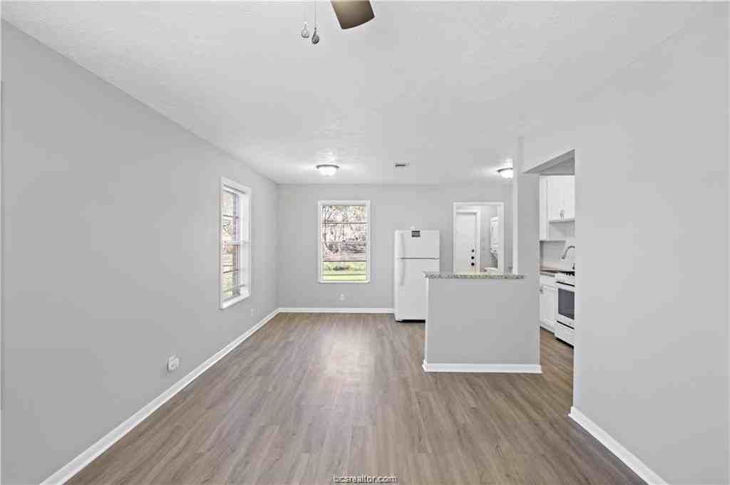 1907 Orman St - Photo 5 of 20