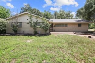 305 Brookside Dr W - Photo 1 of 1