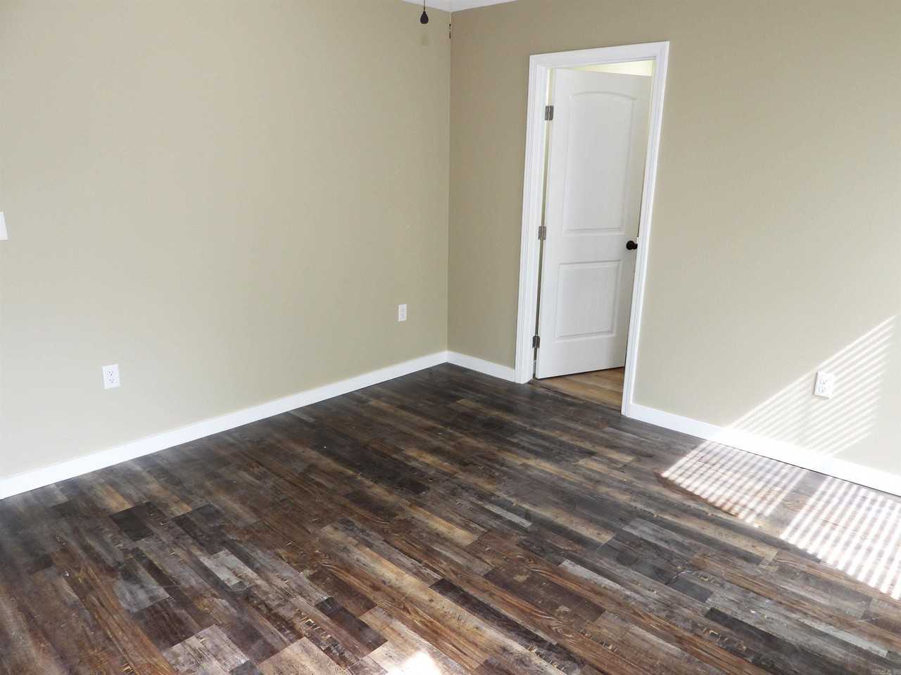 615 E Word Ave - Photo 7 of 22