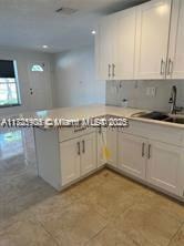 2611 Ne 8th Ter #1A - Photo 5 of 8