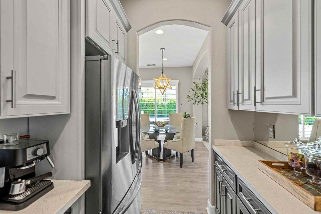 77939 Desert Drive - Photo 4 of 50