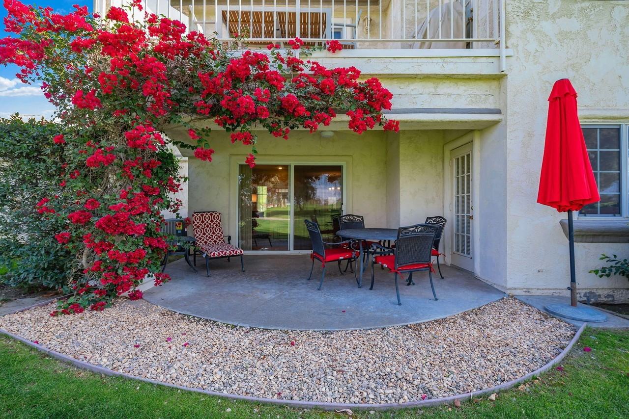 207 Desert Falls Cir - Photo 2 of 14