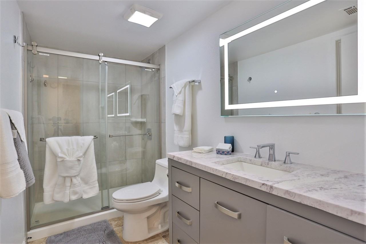 1421 Sunflower Cir N - Photo 6 of 39