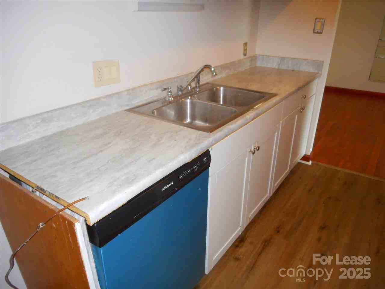 5016 Sardis Road #C - Photo 6 of 20