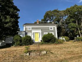 33 E Pattagansett Rd - Photo 1 of 1