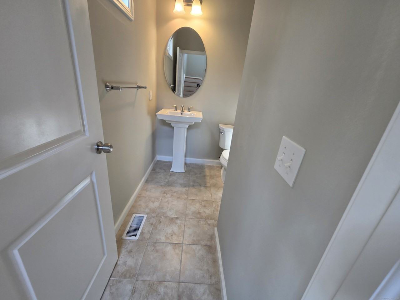 21 Old Oak Dr #21 - Photo 4 of 15