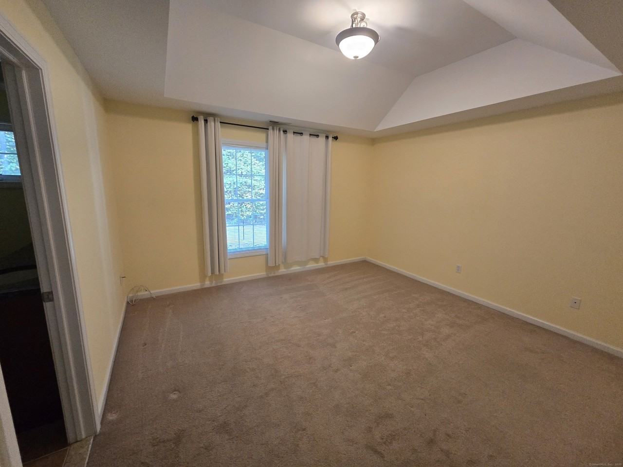 21 Old Oak Dr #21 - Photo 5 of 15