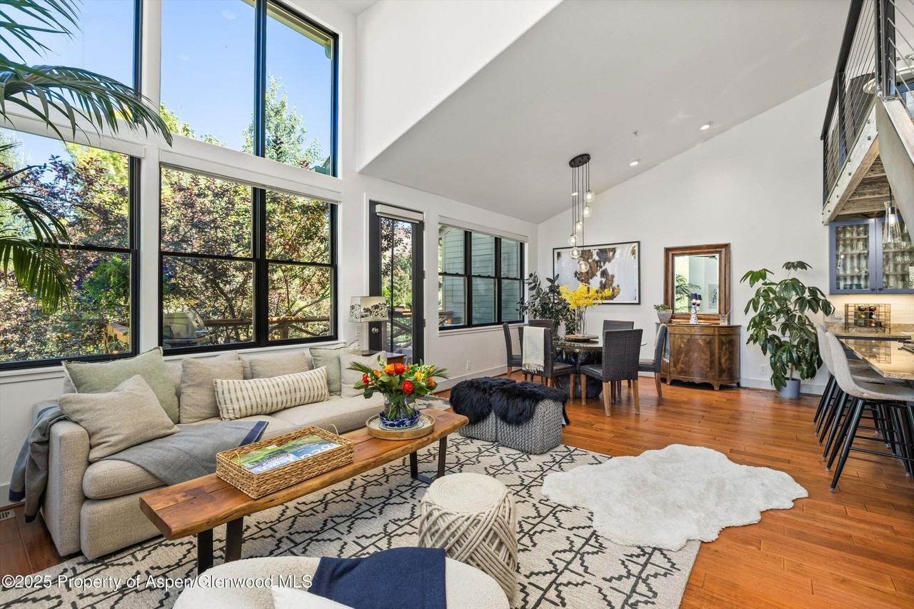 437 undisclosed - Photo 4 of 40