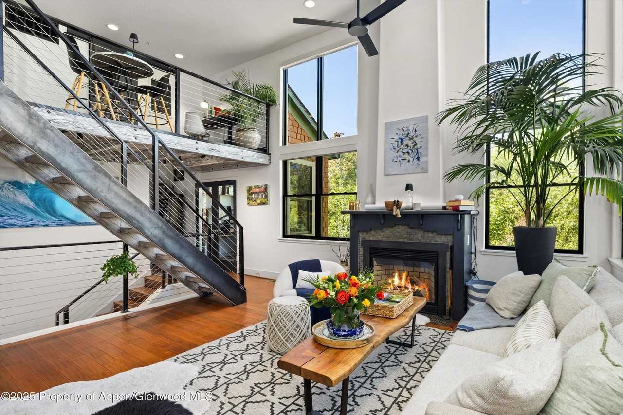 437 undisclosed - Photo 7 of 40