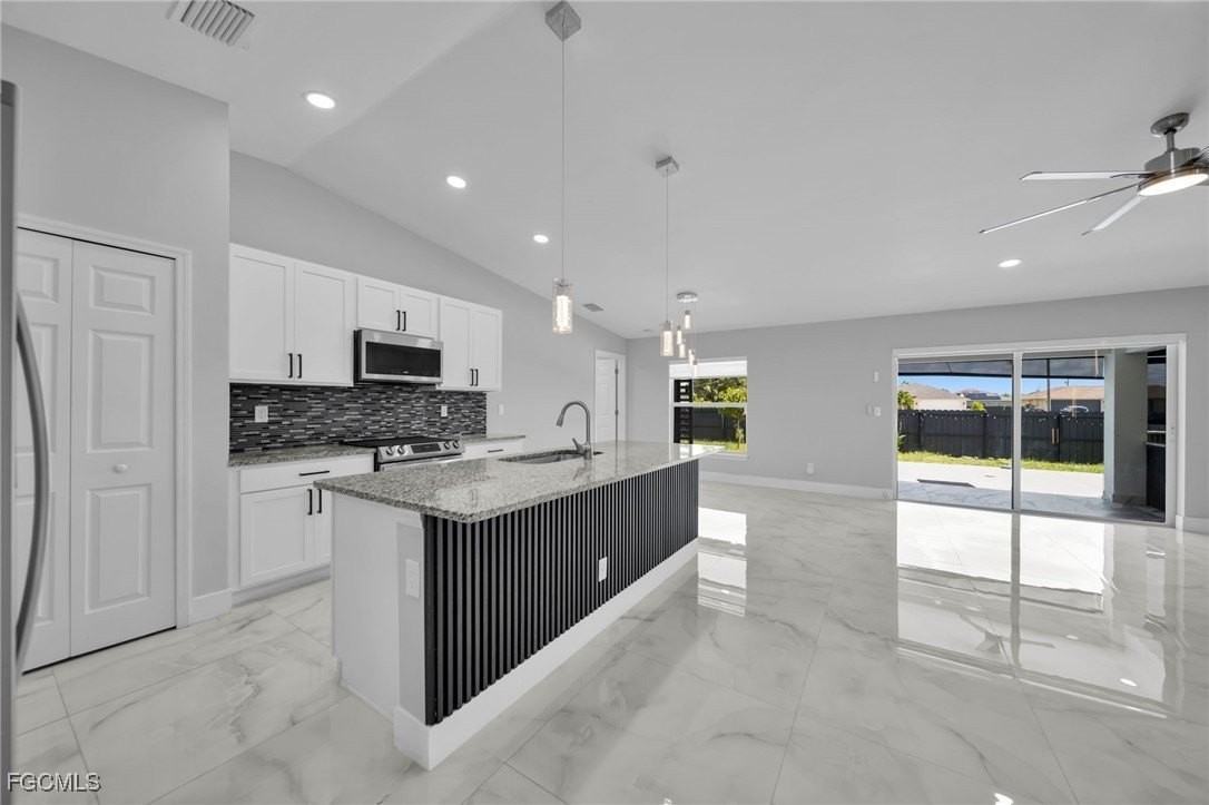 3095 Northwest 4th Place - Photo 4 of 50