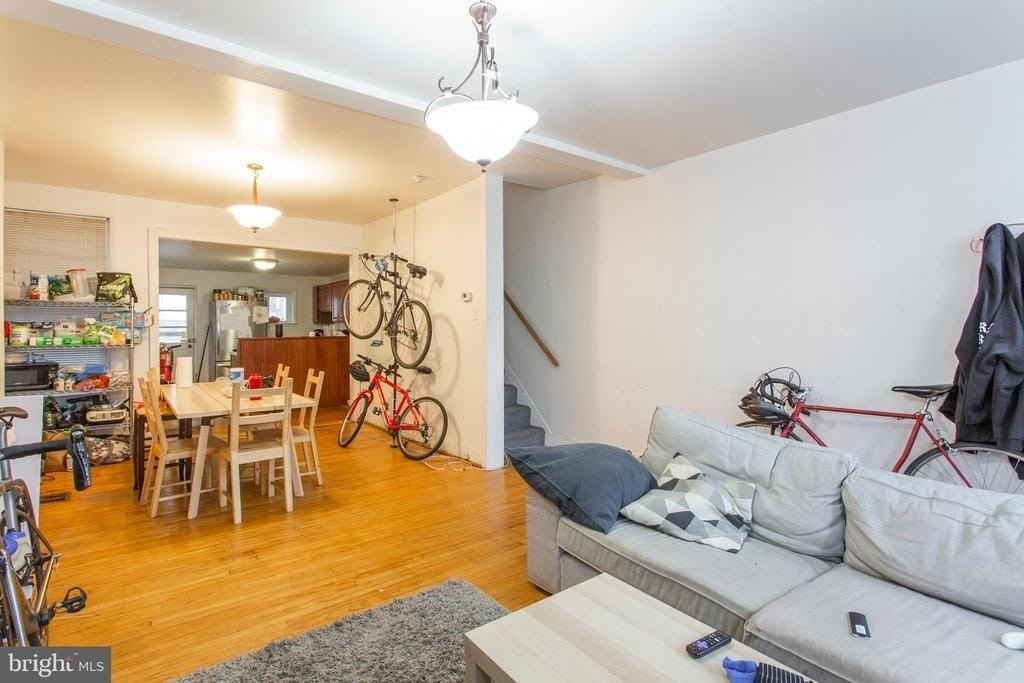 3942 Delancey Street - Photo 4 of 23