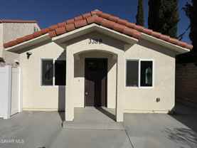338 Mesa Verde Ave #B - Photo 1 of 1