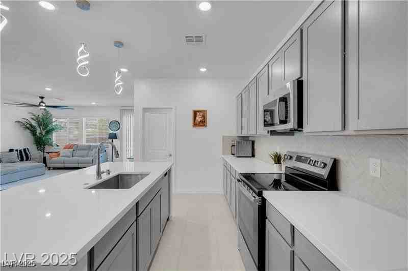 5357 Eleganza Ave - Photo 7 of 33