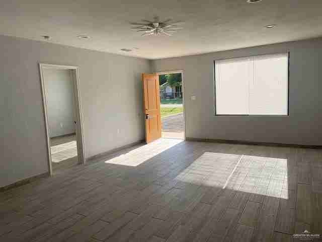 12508 N 57th St - Photo 5 of 16